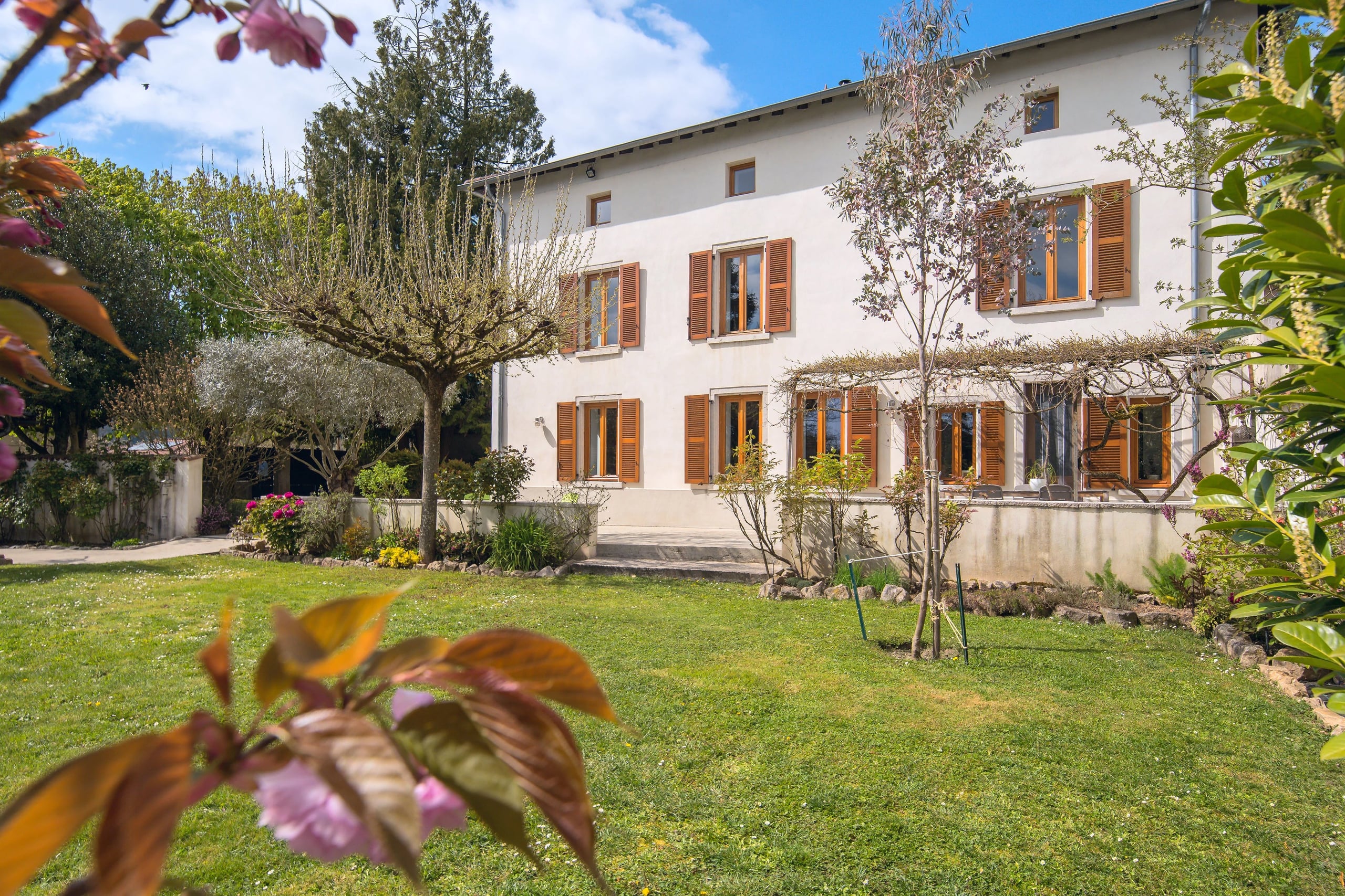 MAISON D’EXCEPTION À 3 KM DE MEXIMIEUX