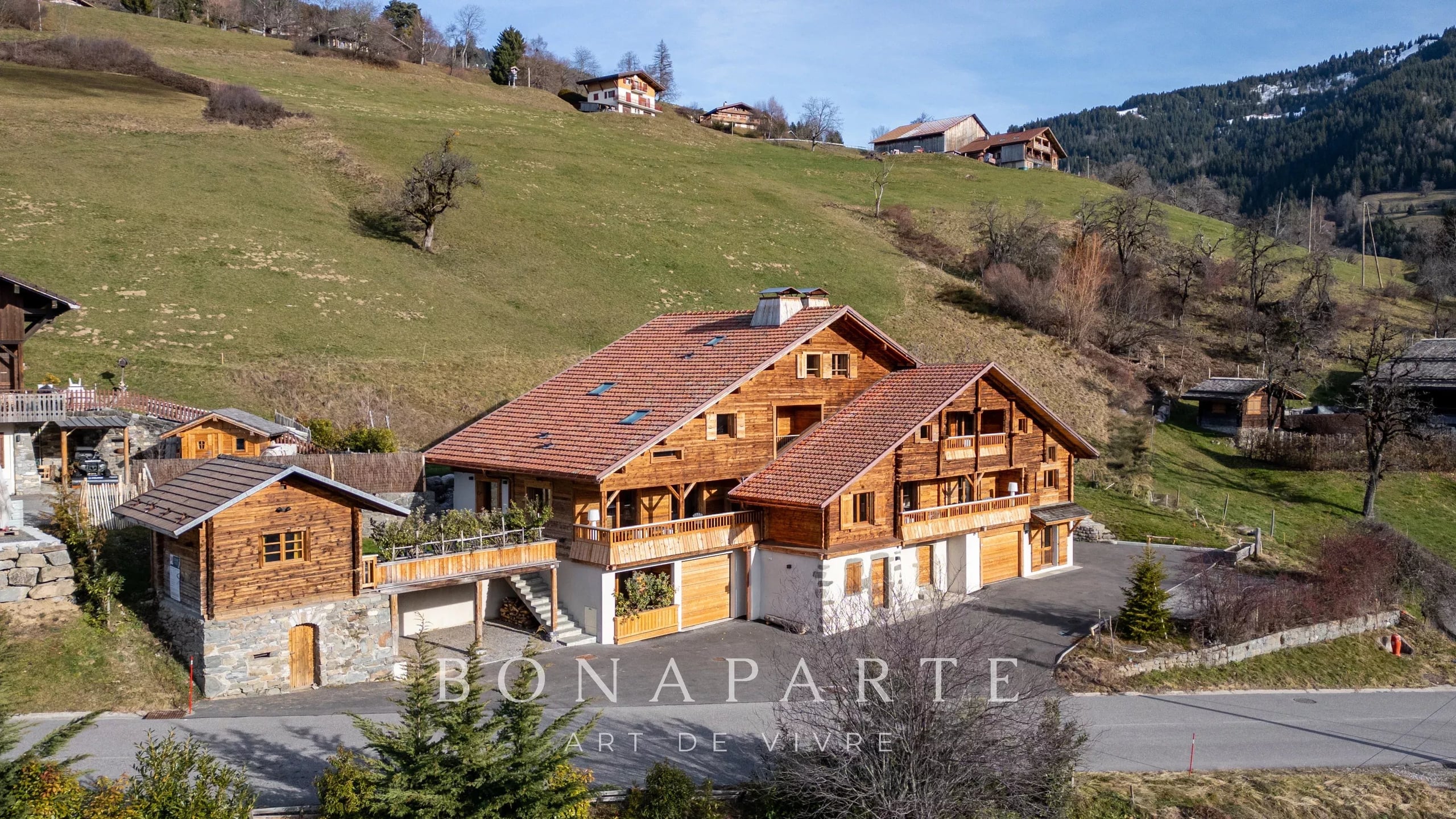 MANIGOD - CHALET RÉNOVÉ DE STANDING